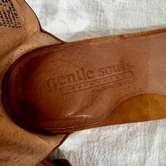 Kenneth Cole Gentle Souls Suede Wedge Sandals, Summer Shoes, Size 8 Sandals - Picture 7 of 8